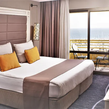 Suhan Seaport 4* קוסדסי