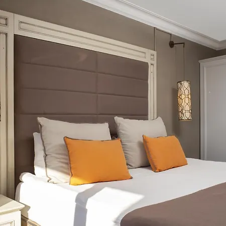 Suhan Seaport 4* Kuşadası
