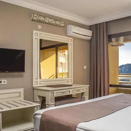 Suhan Seaport 4* Kuşadası