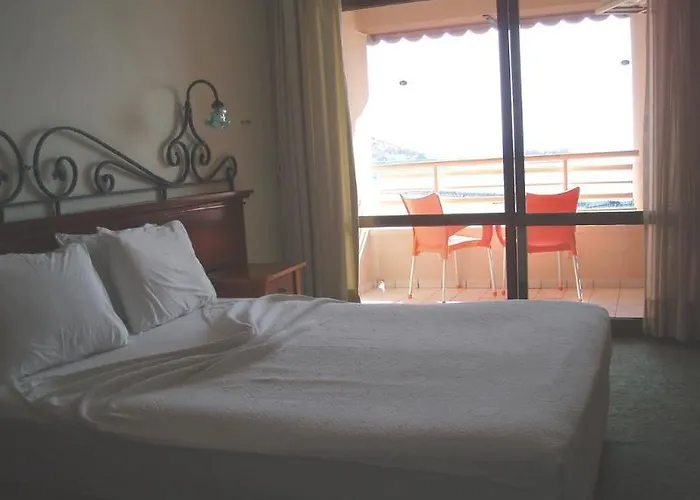 Suhan Seaport Hotell Kusadası