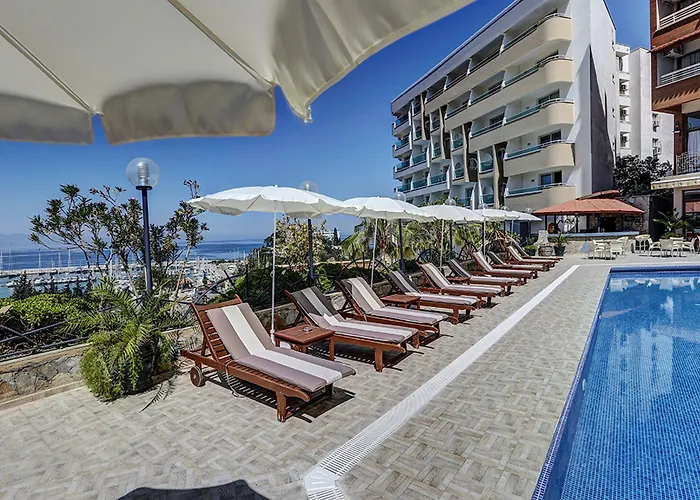 Suhan Seaport Hotell 4*