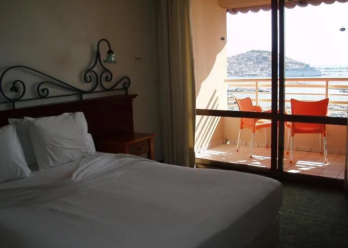 Hotel Suhan Seaport 4*