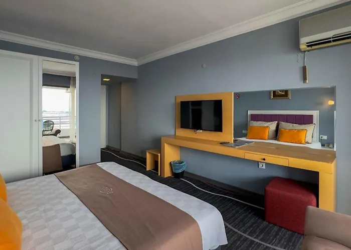 Suhan Seaport Hotel 4*