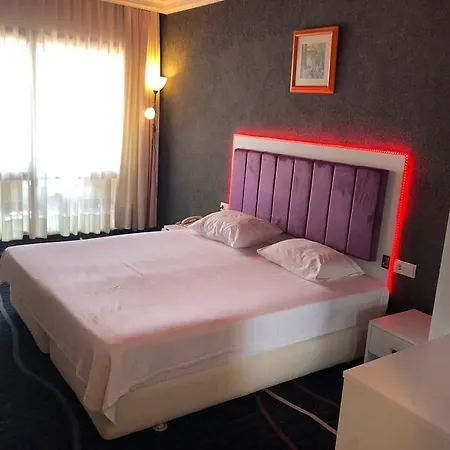 Suhan Seaport מלון קוסדסי