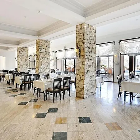 Suhan Seaport 4* קוסדסי