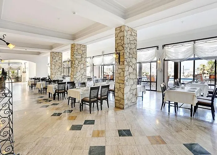 Suhan Seaport 4* Кушадасы